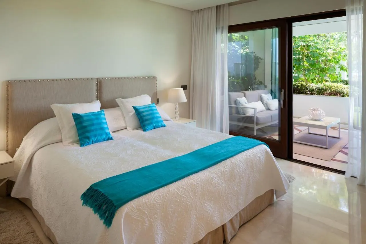 Frontline Beach Ground Floor Apartment With Private Garden, Doncella Beach. Estepona Spanien
