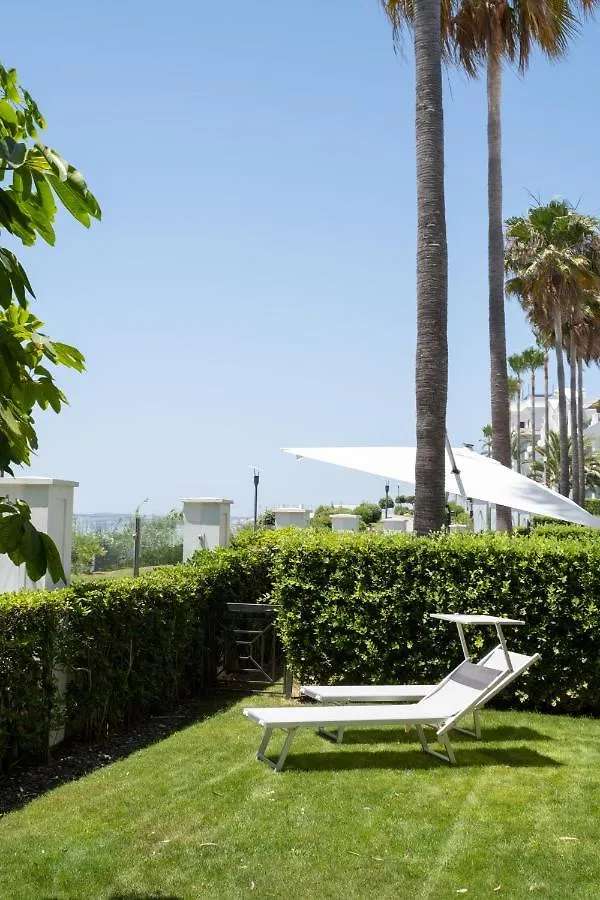 Frontline Beach Ground Floor Apartment With Private Garden, Doncella Beach. Estepona